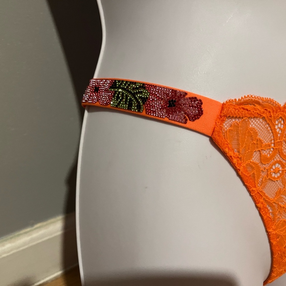 Victoria’s Secret Lace string Shine strap 🧡SUNNY ORANGE size XSMAll NWT